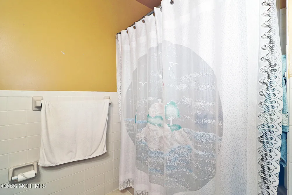 7 Point Blanche Court Toms River, NJ 08757