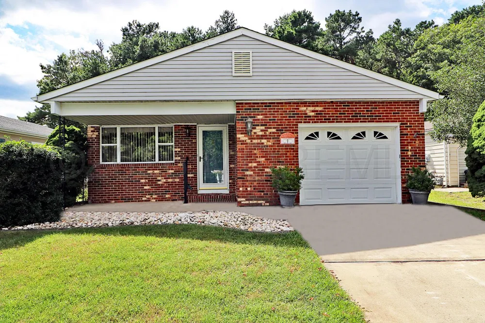 7 Point Blanche Court Toms River, NJ 08757