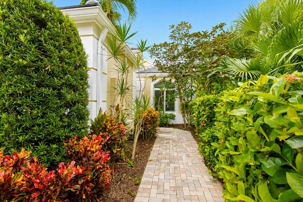 16053 VILLA VIZCAYA PLACE Delray Beach, FL 33446