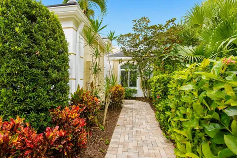 16053 VILLA VIZCAYA PLACE