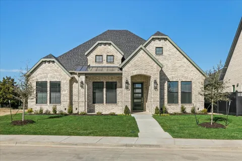 1409 Ethan Circle