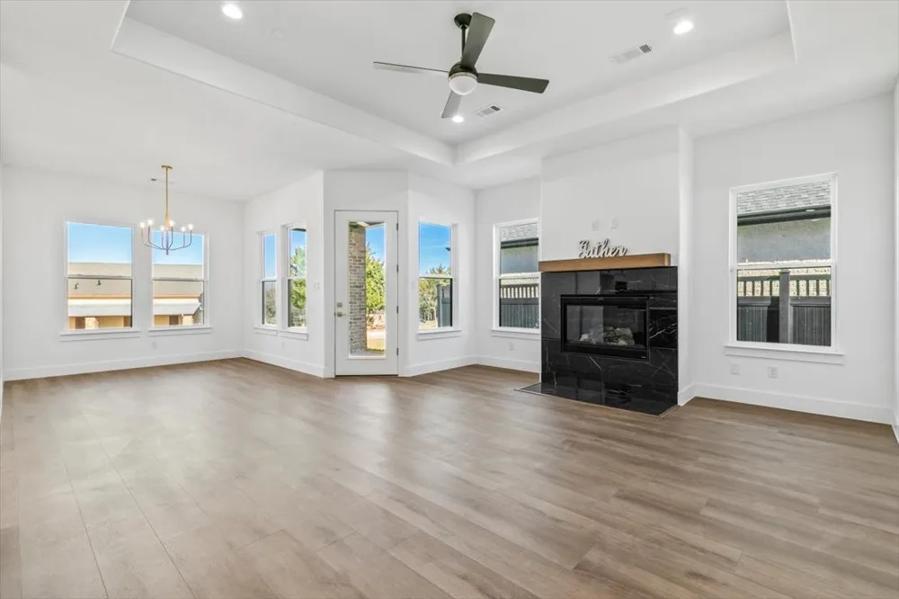 1409 Ethan Circle Midlothian, TX 76065