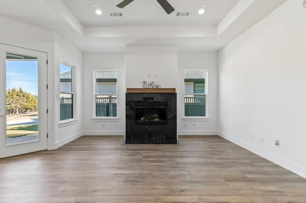 1409 Ethan Circle Midlothian, TX 76065