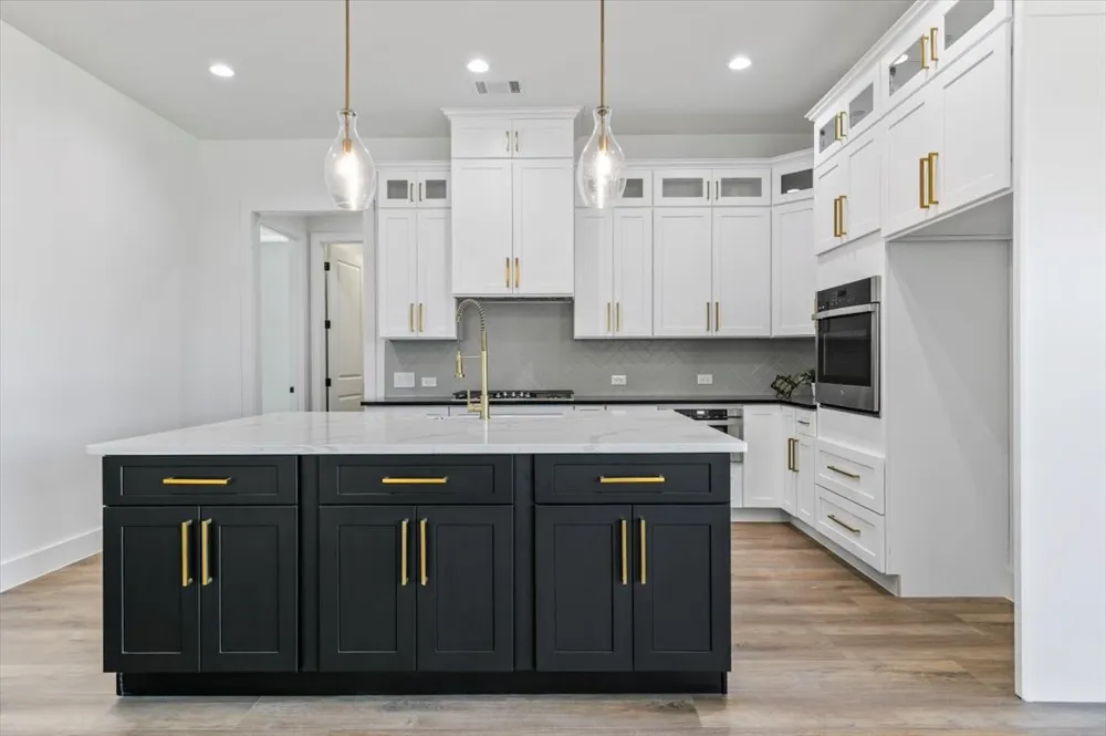 1409 Ethan Circle Midlothian, TX 76065
