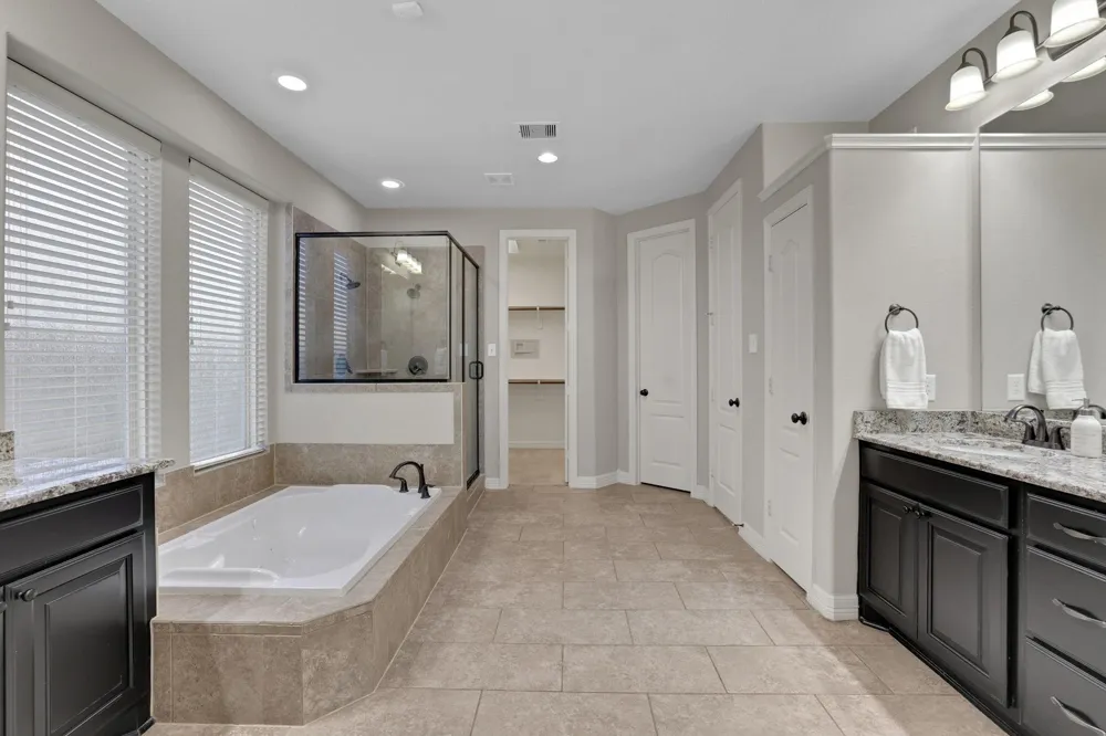 27418 Windcrest Key Lane Fulshear, TX 77441