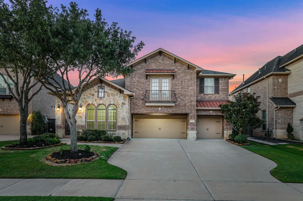 27418 Windcrest Key Lane Fulshear, TX 77441