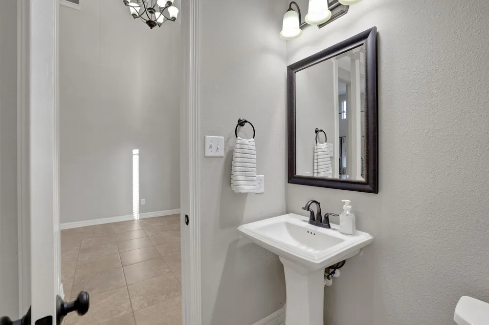 27418 Windcrest Key Lane Fulshear, TX 77441
