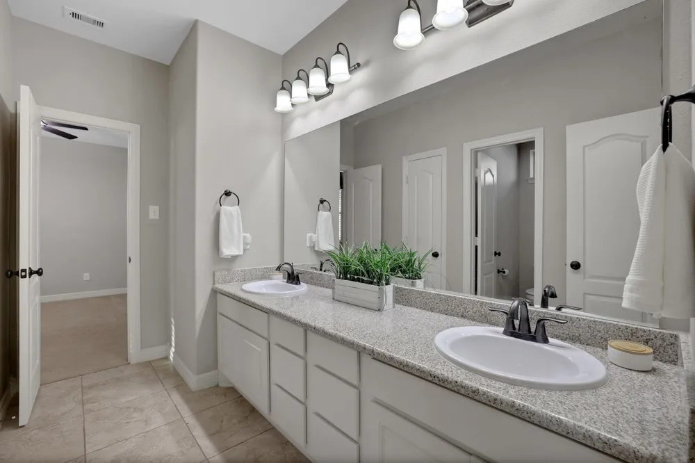 27418 Windcrest Key Lane Fulshear, TX 77441