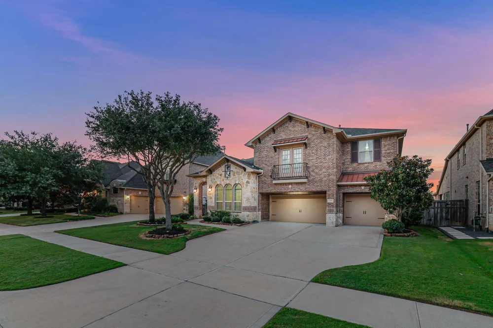 27418 Windcrest Key Lane Fulshear, TX 77441