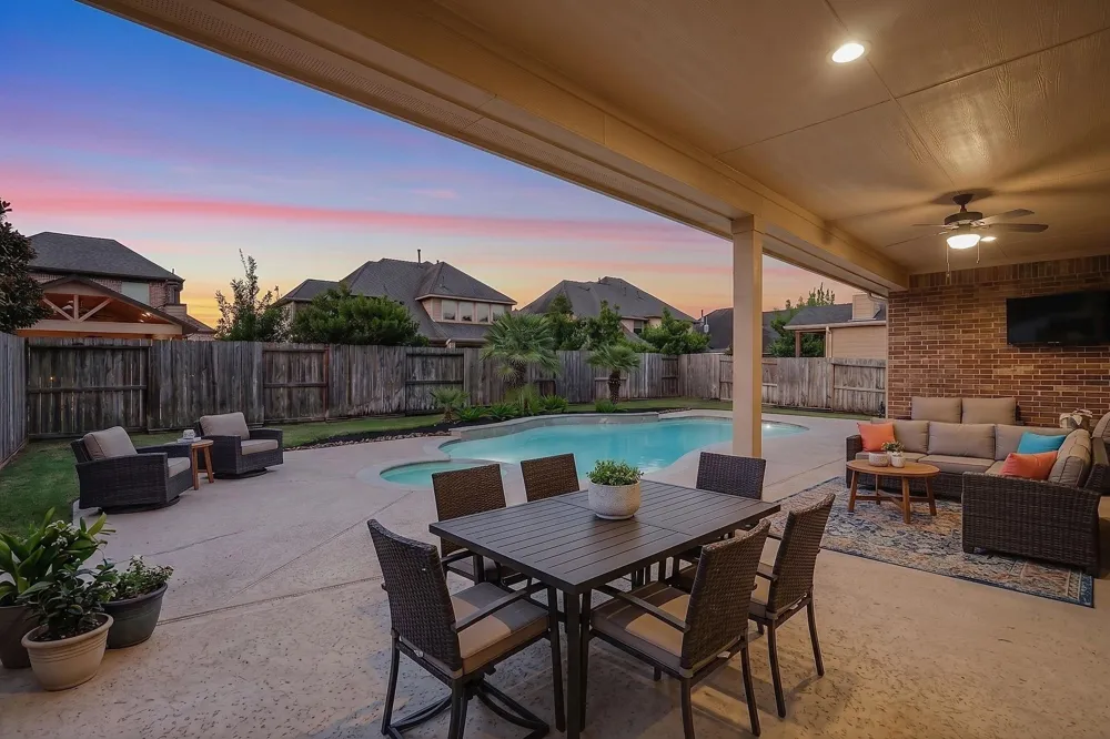 27418 Windcrest Key Lane Fulshear, TX 77441