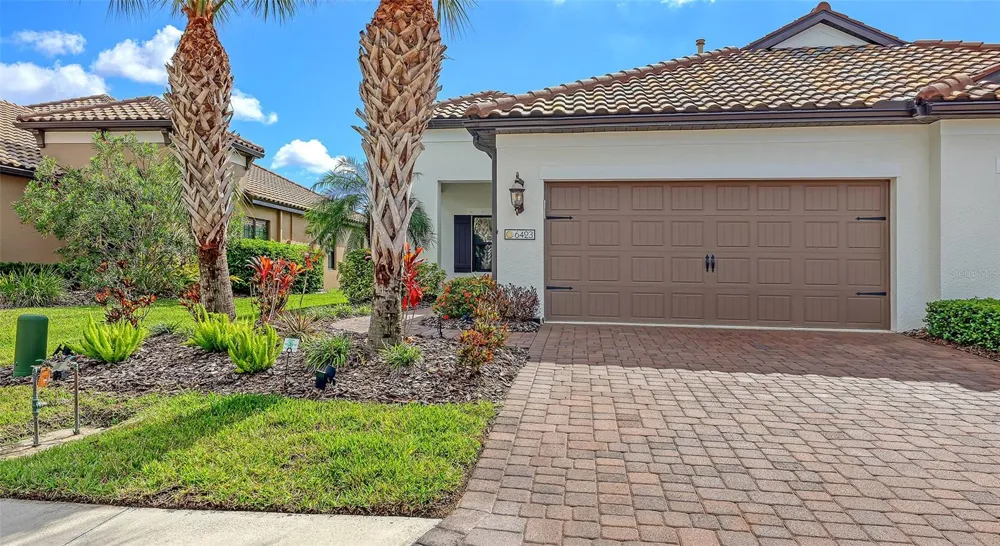 6423 POSITANO COURT Sarasota, FL 34243