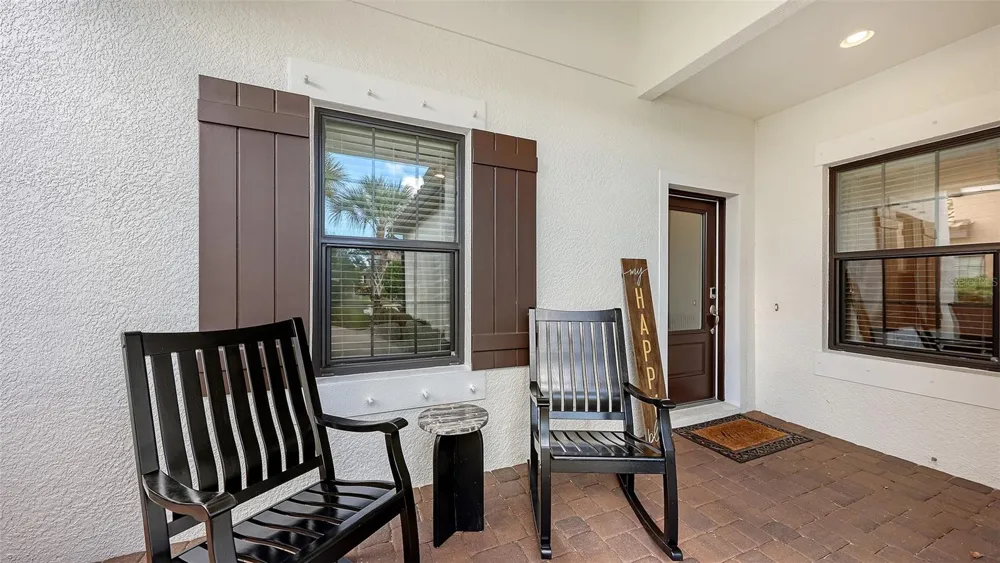 6423 POSITANO COURT Sarasota, FL 34243