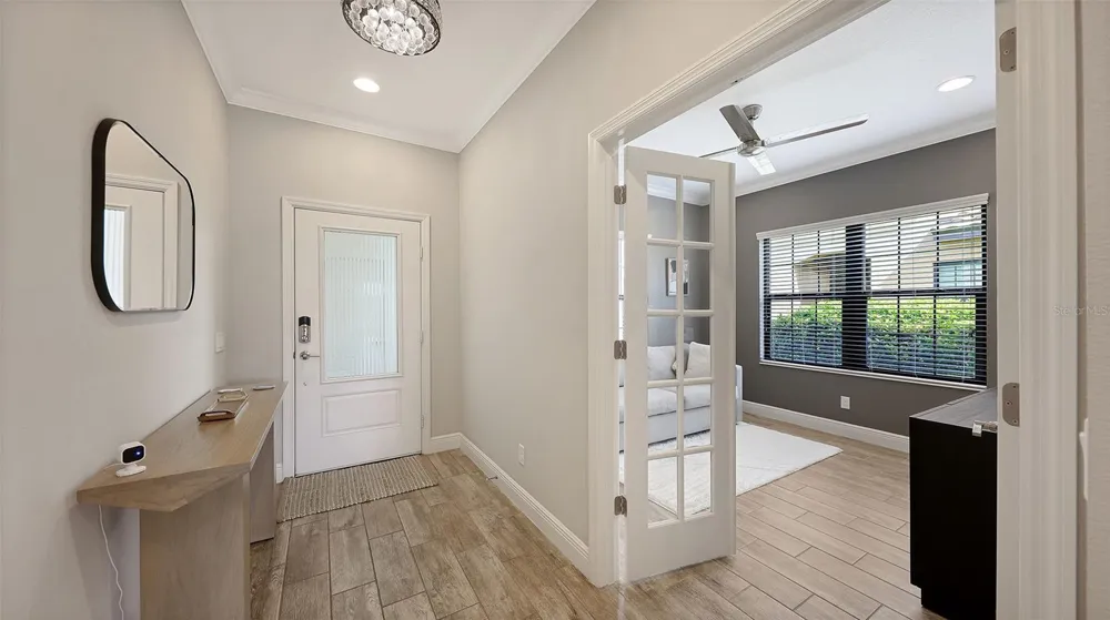 6423 POSITANO COURT Sarasota, FL 34243