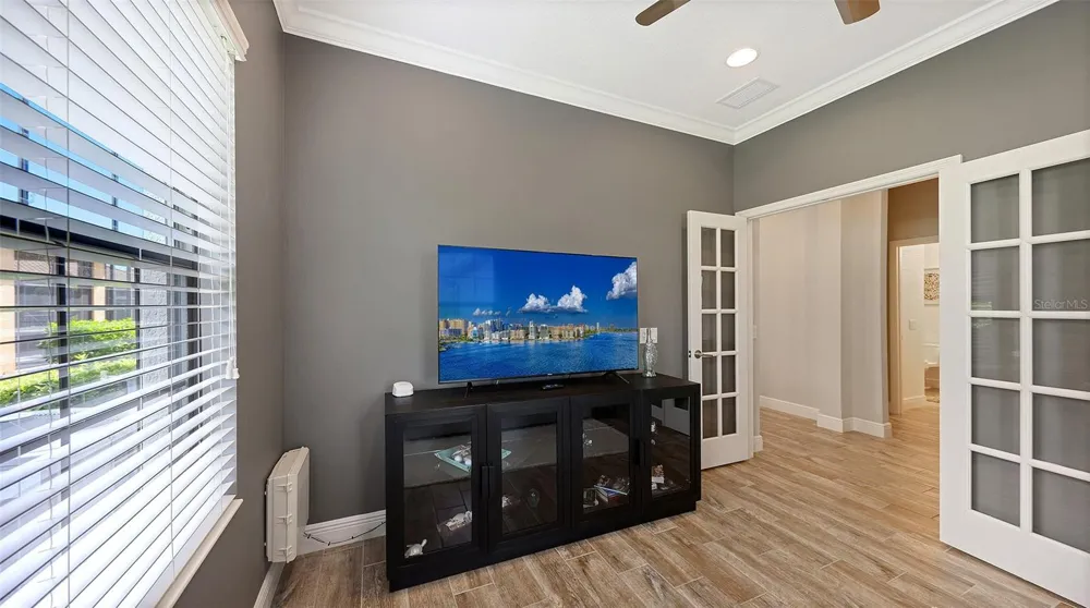 6423 POSITANO COURT Sarasota, FL 34243