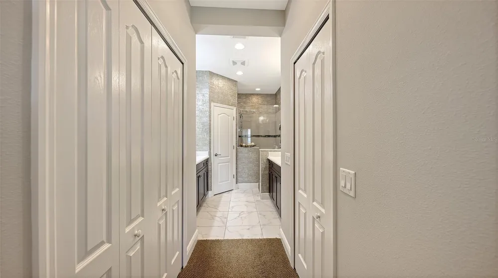 6423 POSITANO COURT Sarasota, FL 34243