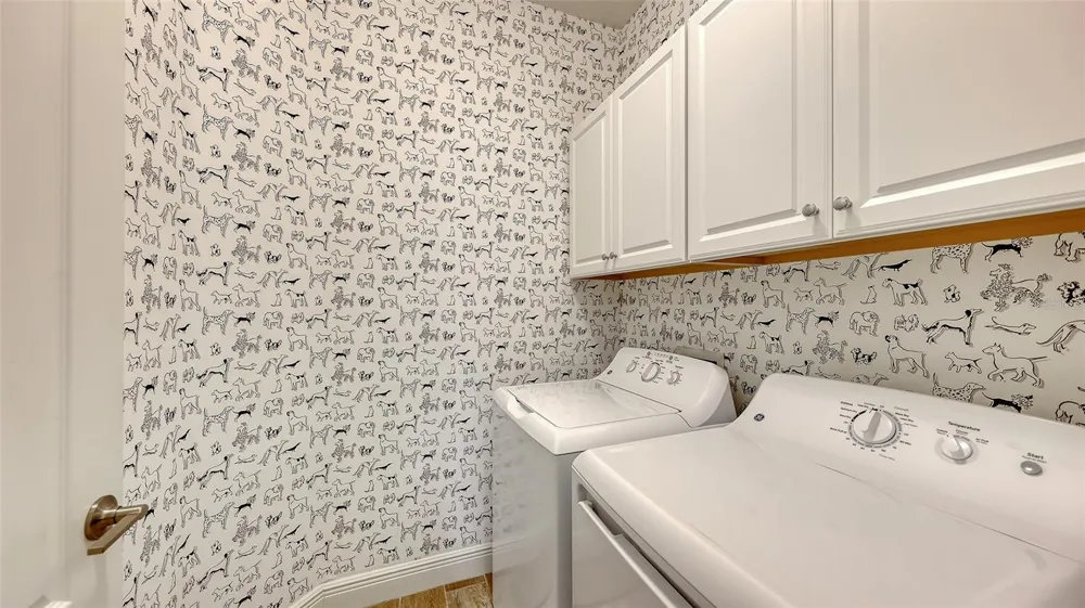 6423 POSITANO COURT Sarasota, FL 34243