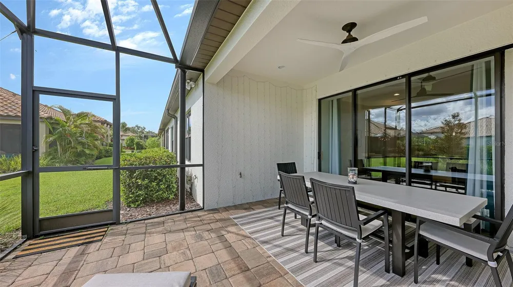 6423 POSITANO COURT Sarasota, FL 34243