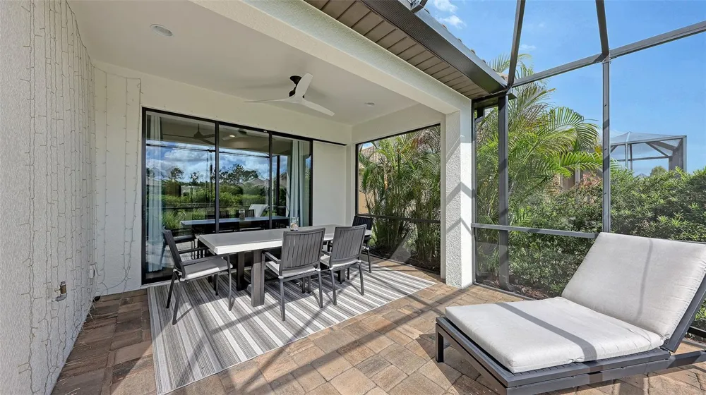 6423 POSITANO COURT Sarasota, FL 34243