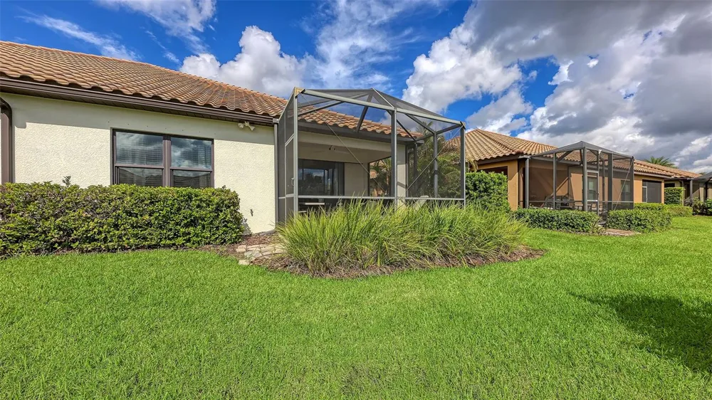 6423 POSITANO COURT Sarasota, FL 34243