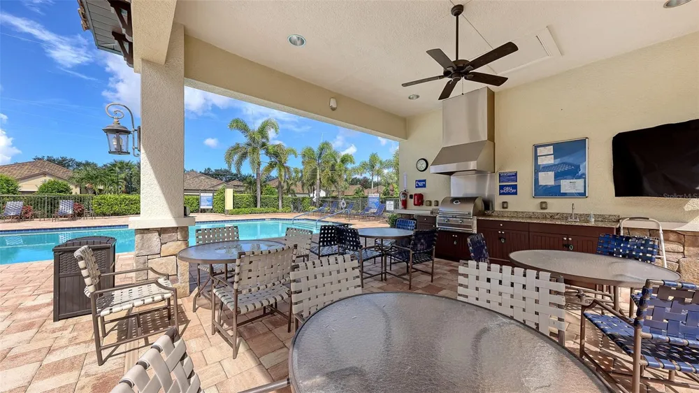 6423 POSITANO COURT Sarasota, FL 34243