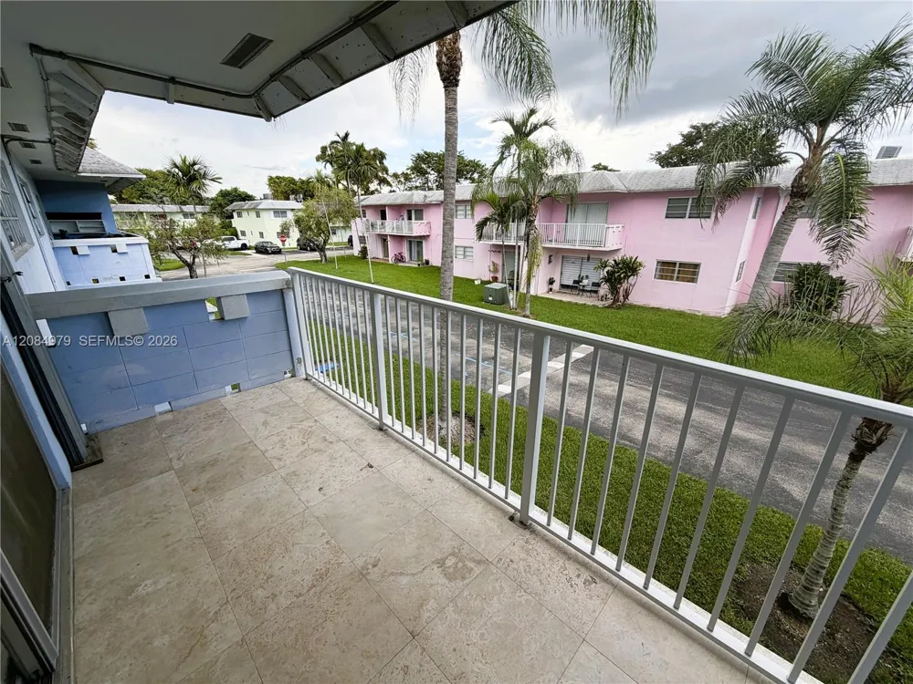 7550 SW 82nd St #F204 Miami, FL 33143