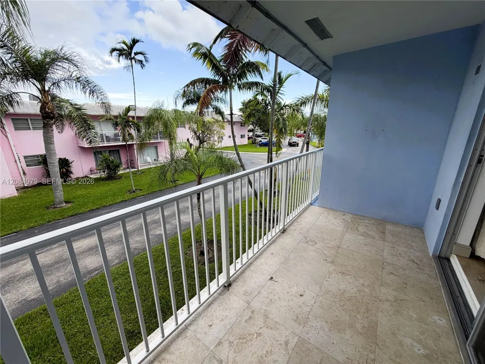 7550 SW 82nd St #F204 Miami, FL 33143