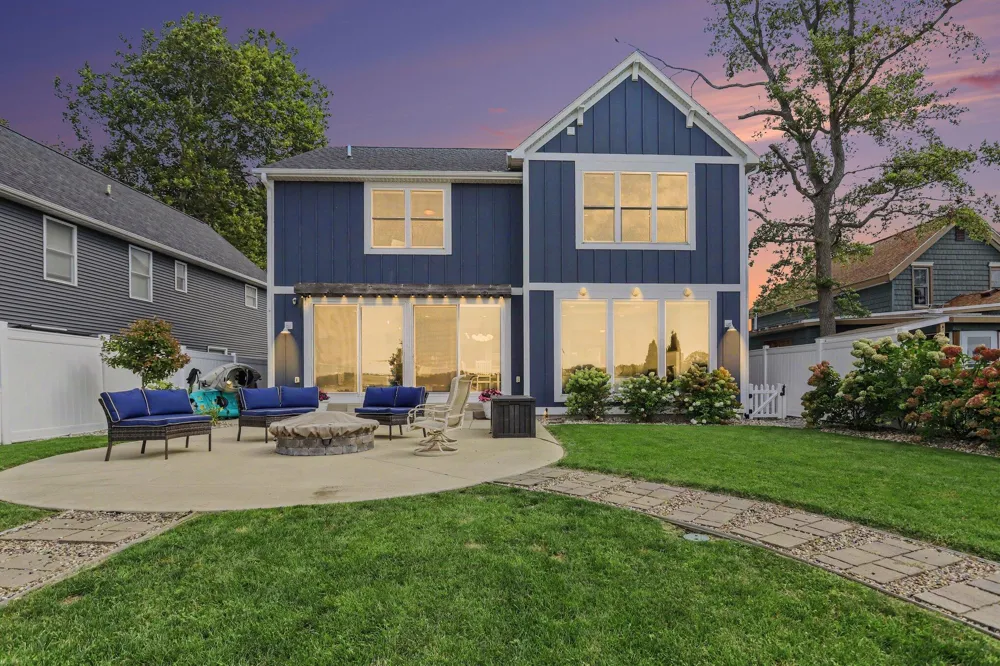 2138 Ames Drive Portage, MI 49002
