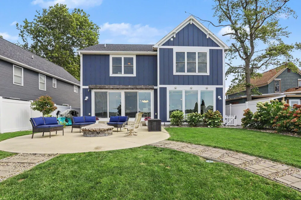 2138 Ames Drive Portage, MI 49002
