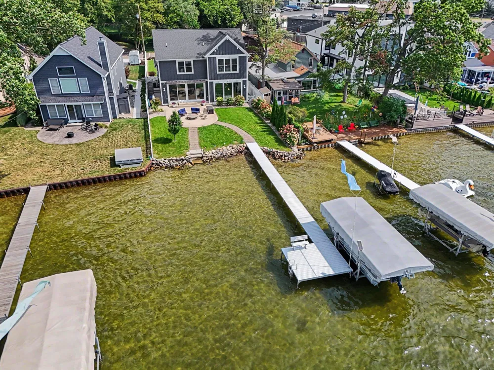 2138 Ames Drive Portage, MI 49002