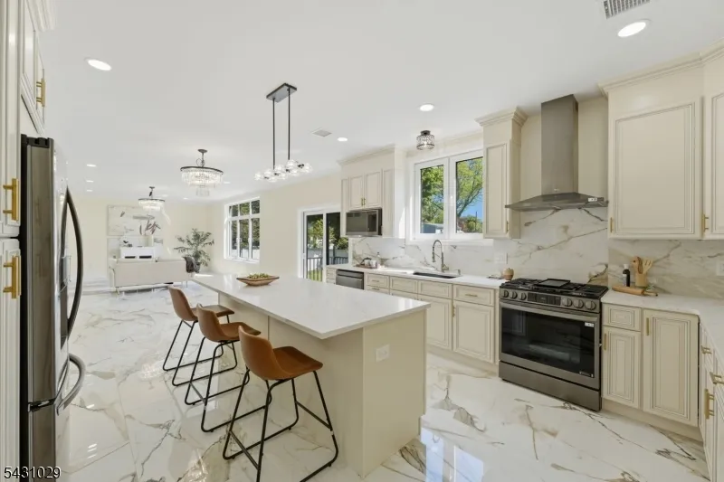 1690 Hamburg Tpke Wayne, NJ 07470