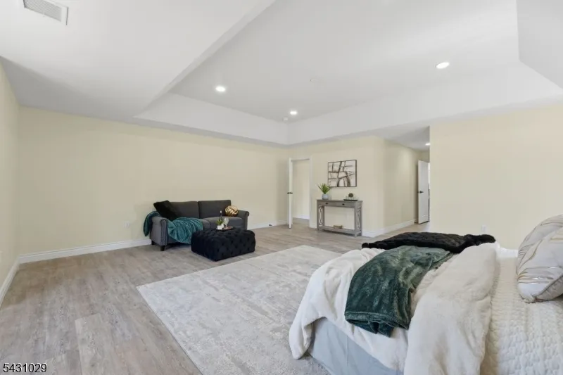 1690 Hamburg Tpke Wayne, NJ 07470