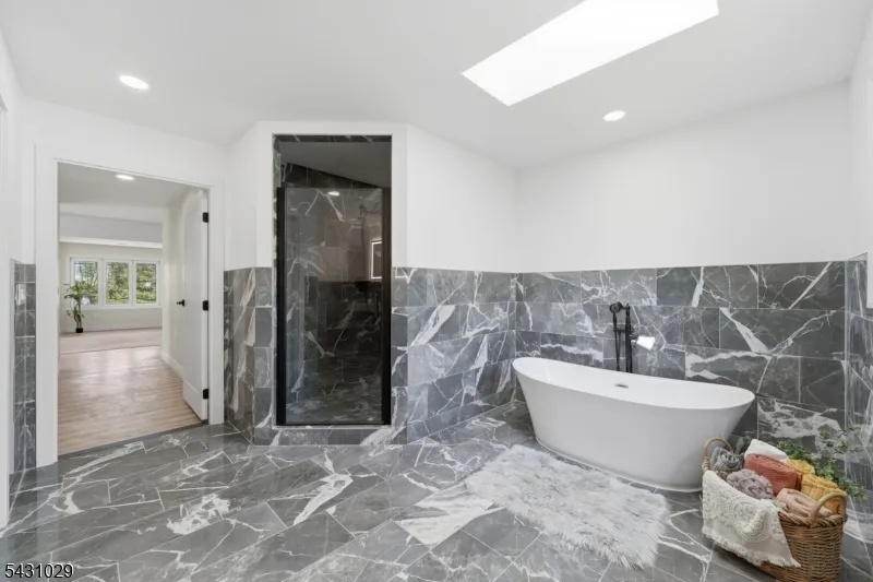 1690 Hamburg Tpke Wayne, NJ 07470