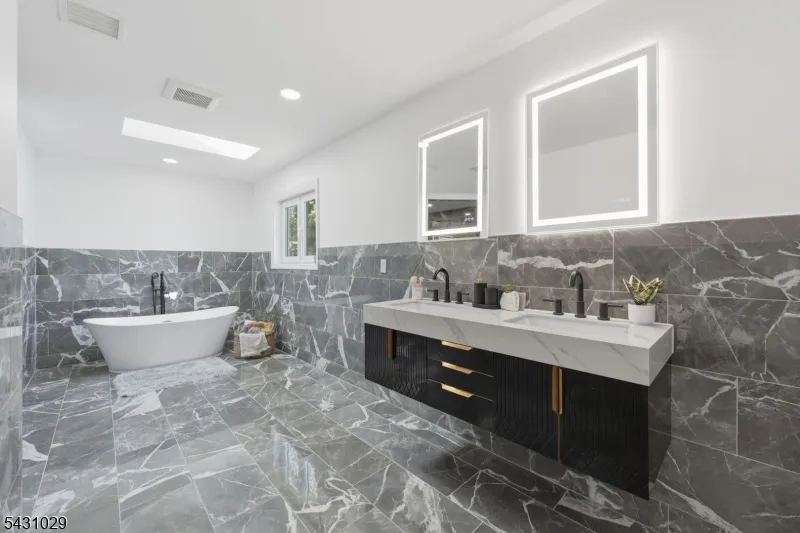 1690 Hamburg Tpke Wayne, NJ 07470