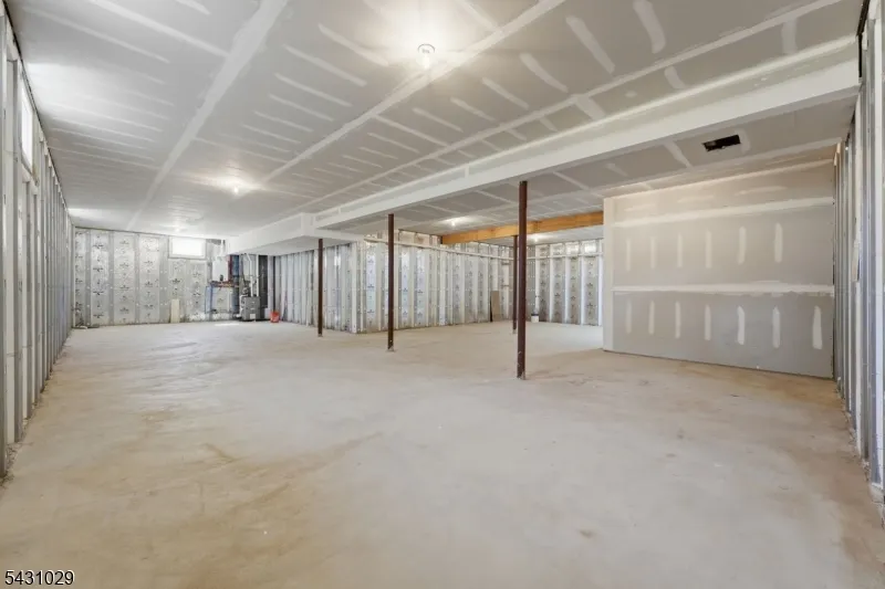 1690 Hamburg Tpke Wayne, NJ 07470
