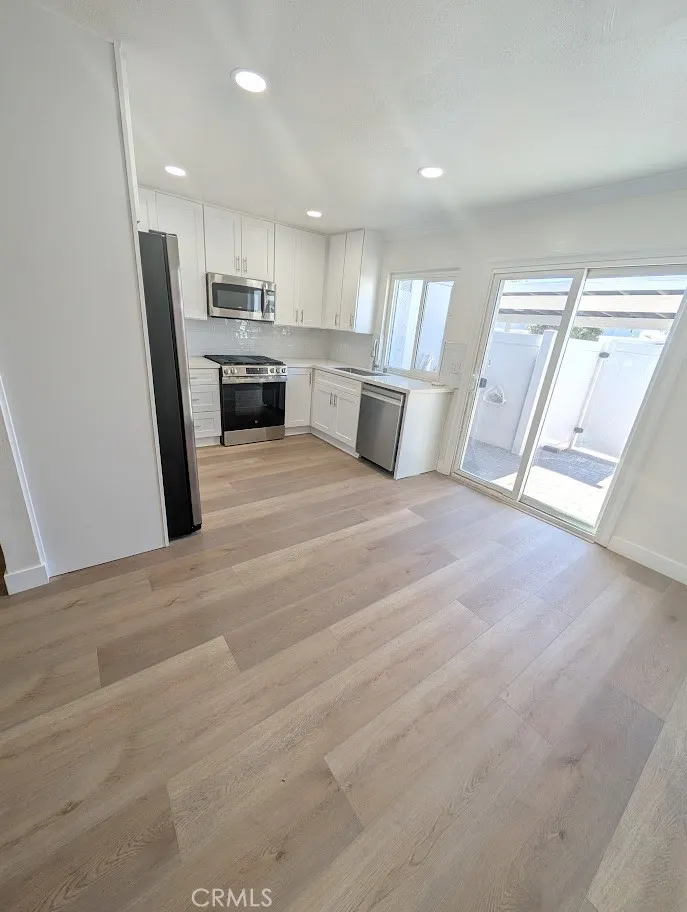 46 Eagle Point #25 Irvine, CA 92604