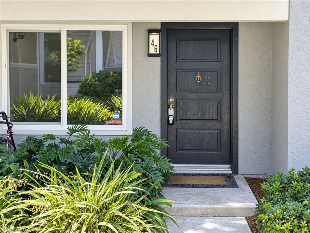 46 Eagle Point #25 Irvine, CA 92604