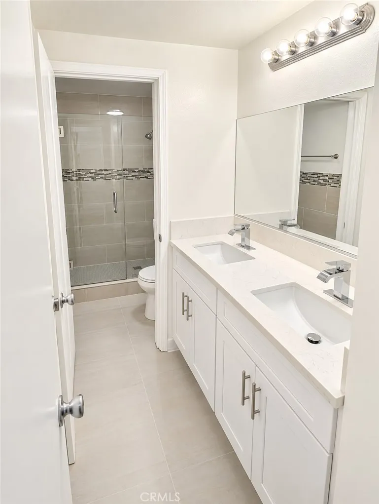 46 Eagle Point #25 Irvine, CA 92604