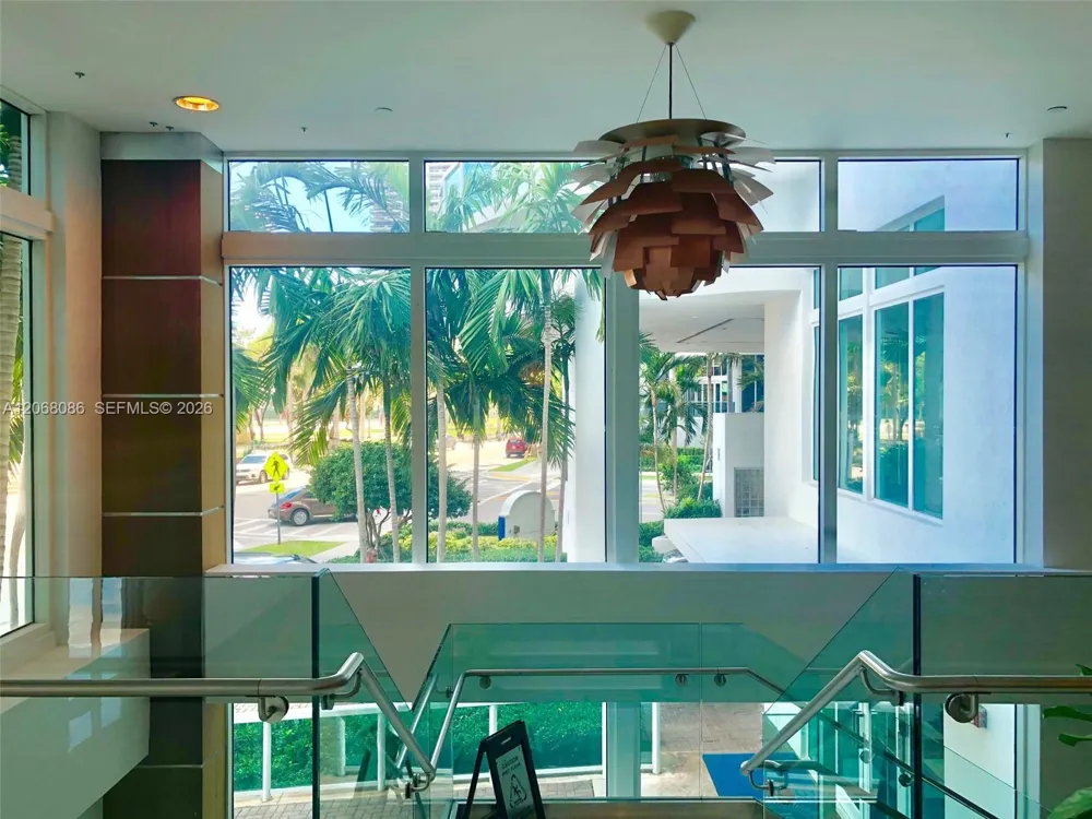 1800 Bayshore Dr #2708 Miami, FL 33132