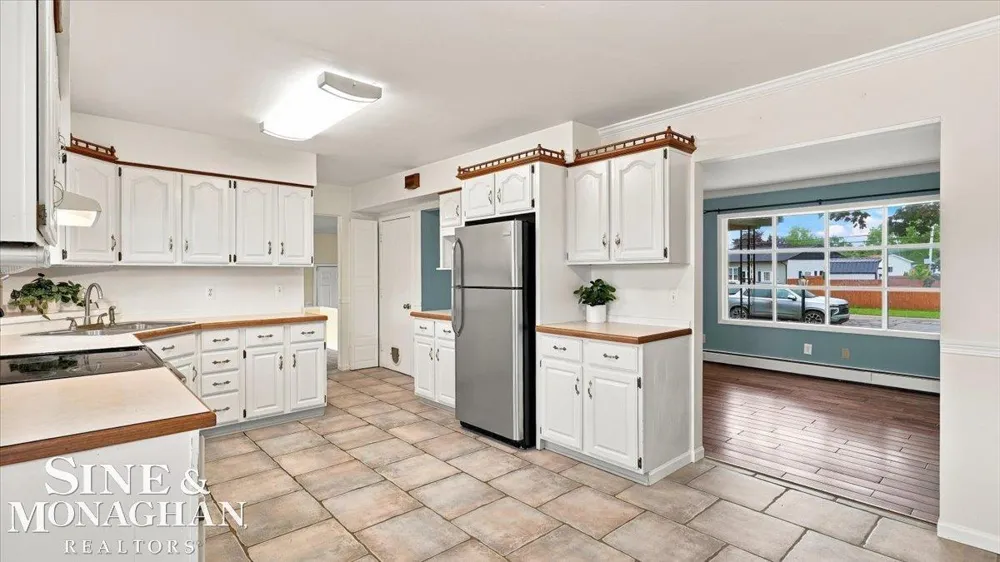 68350 Mary Street Richmond City, MI 48062