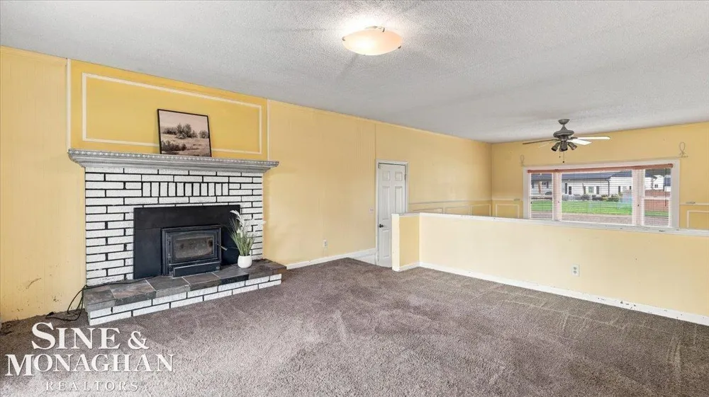 68350 Mary Street Richmond City, MI 48062