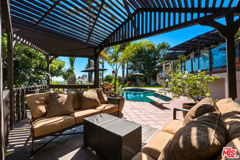 3400 Coast View Drive Malibu, CA 90265