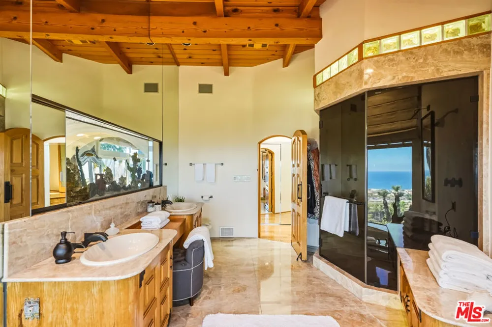 3400 Coast View Drive Malibu, CA 90265