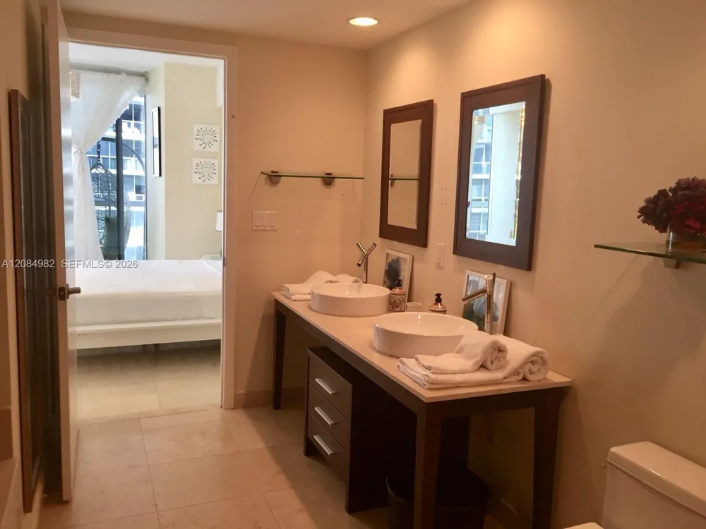 495 Brickell Ave #3410 Miami, FL 33131
