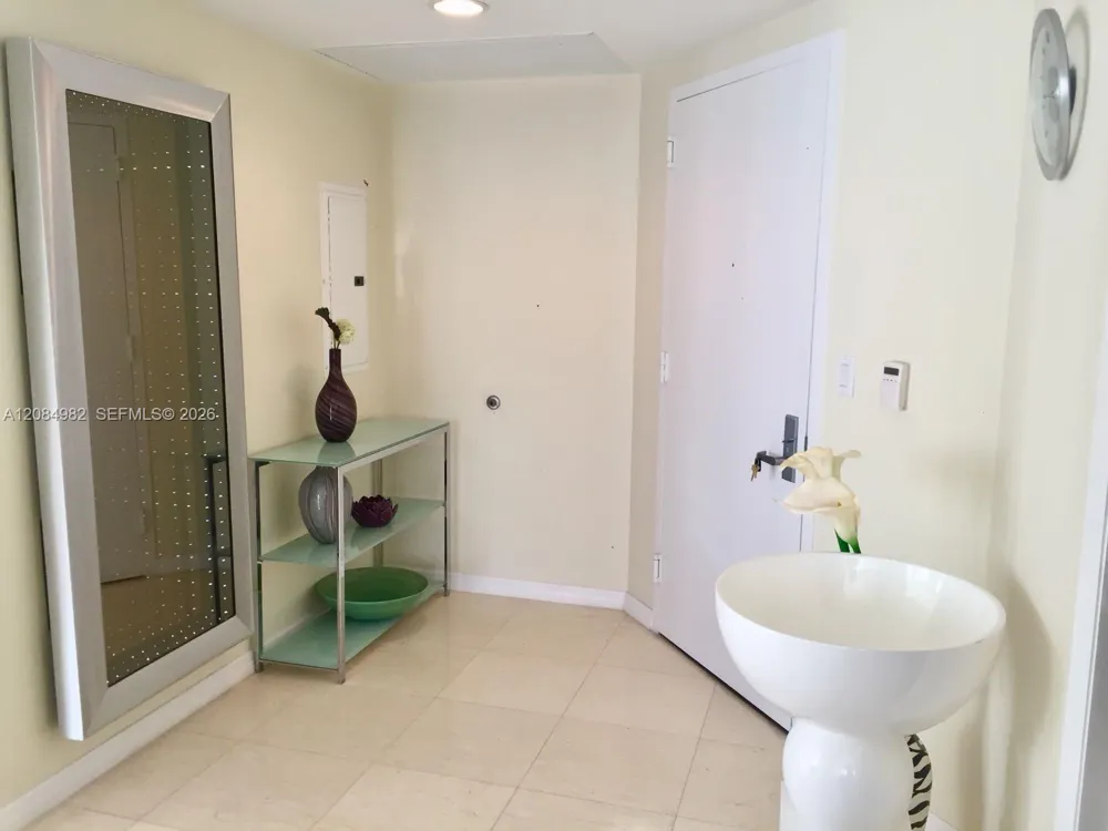 495 Brickell Ave #3410 Miami, FL 33131