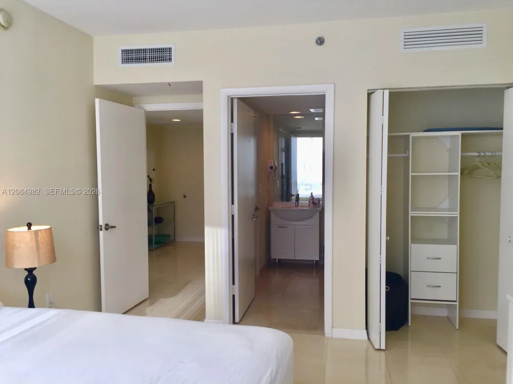 495 Brickell Ave #3410 Miami, FL 33131