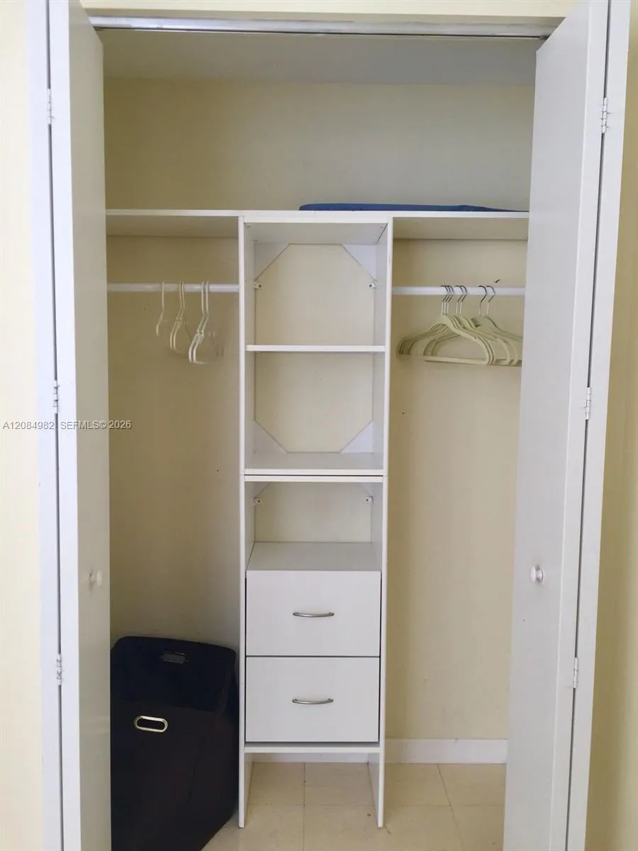 495 Brickell Ave #3410 Miami, FL 33131