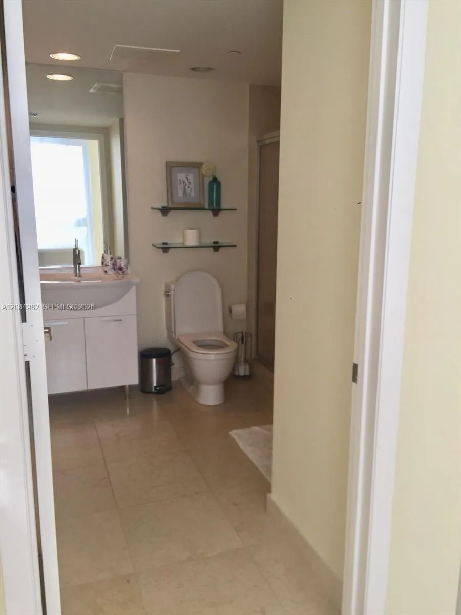 495 Brickell Ave #3410 Miami, FL 33131