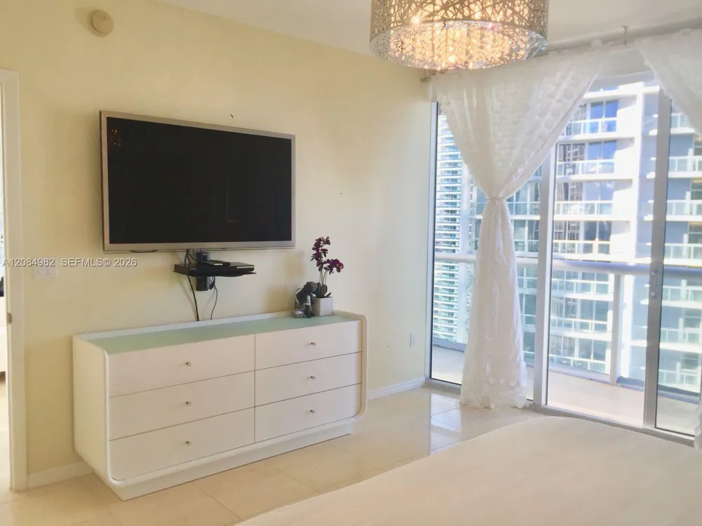 495 Brickell Ave #3410 Miami, FL 33131