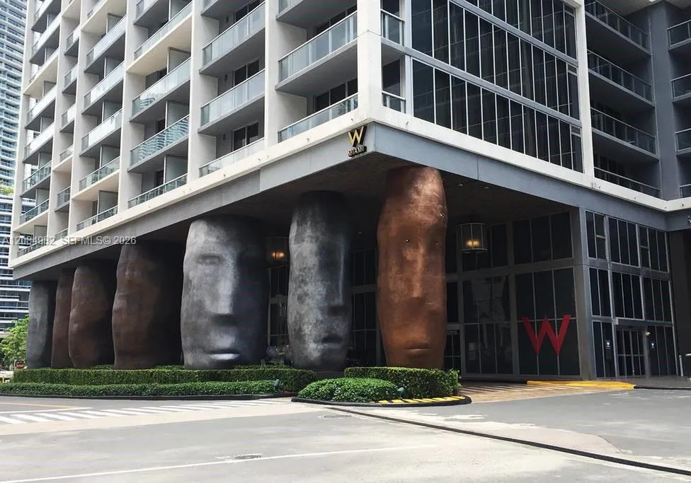 495 Brickell Ave #3410 Miami, FL 33131