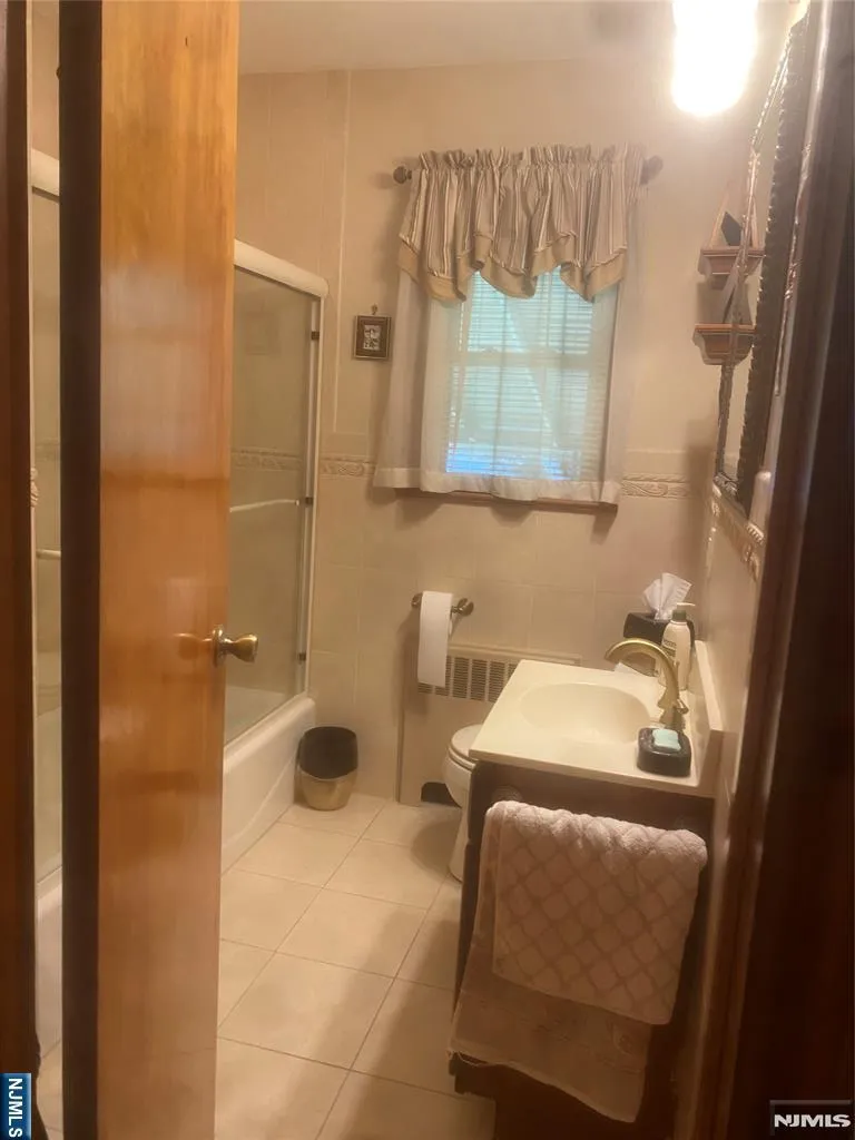 74 Avenue D Lodi, NJ 07644